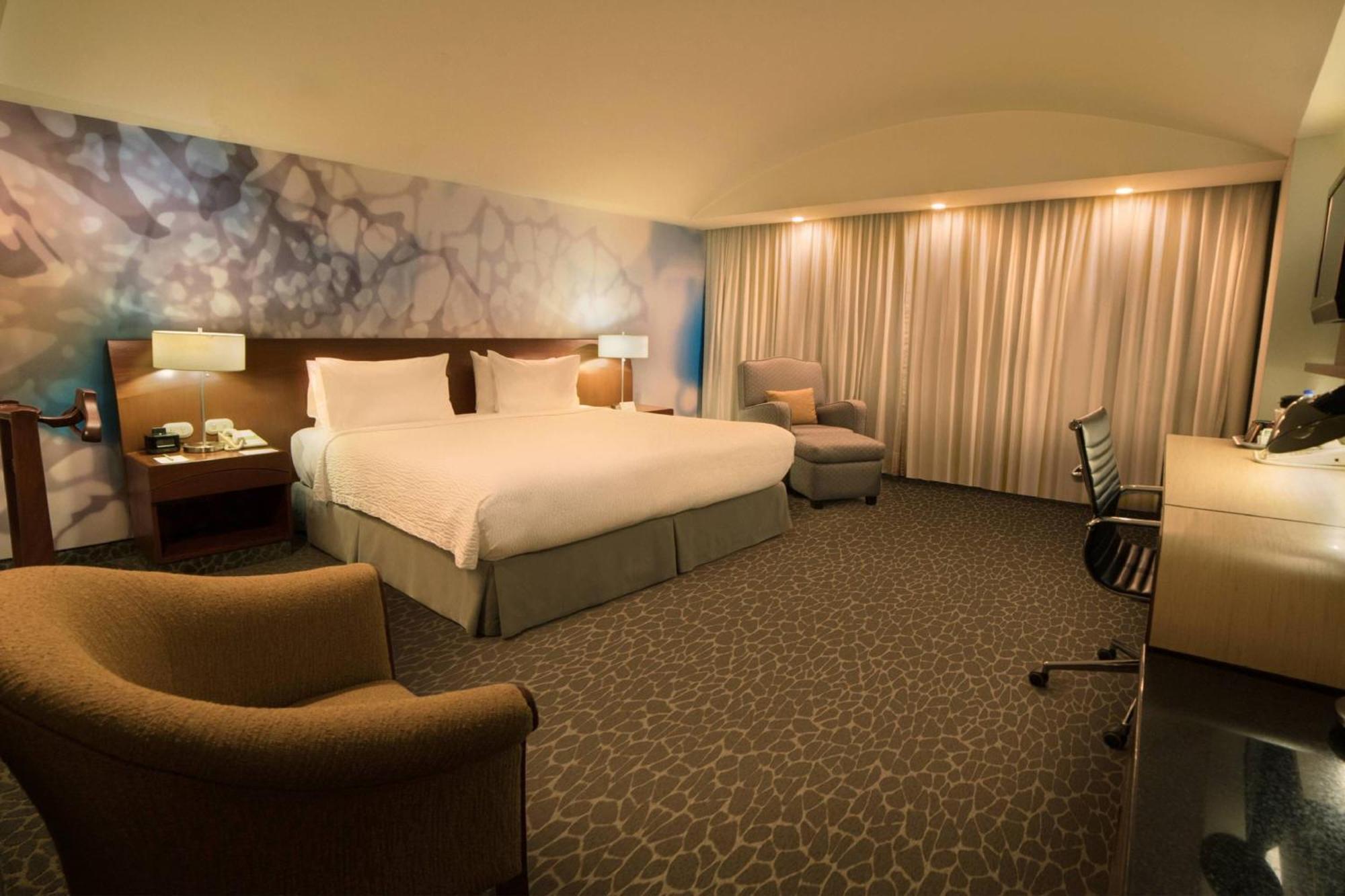 Courtyard By Marriott Mexico City Revolucion Exterior photo