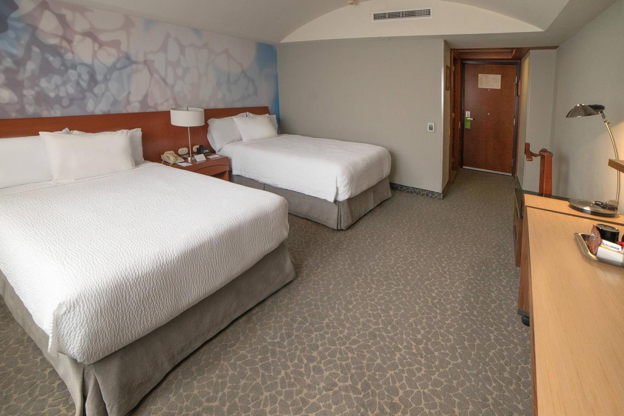 Courtyard By Marriott Mexico City Revolucion Exterior photo