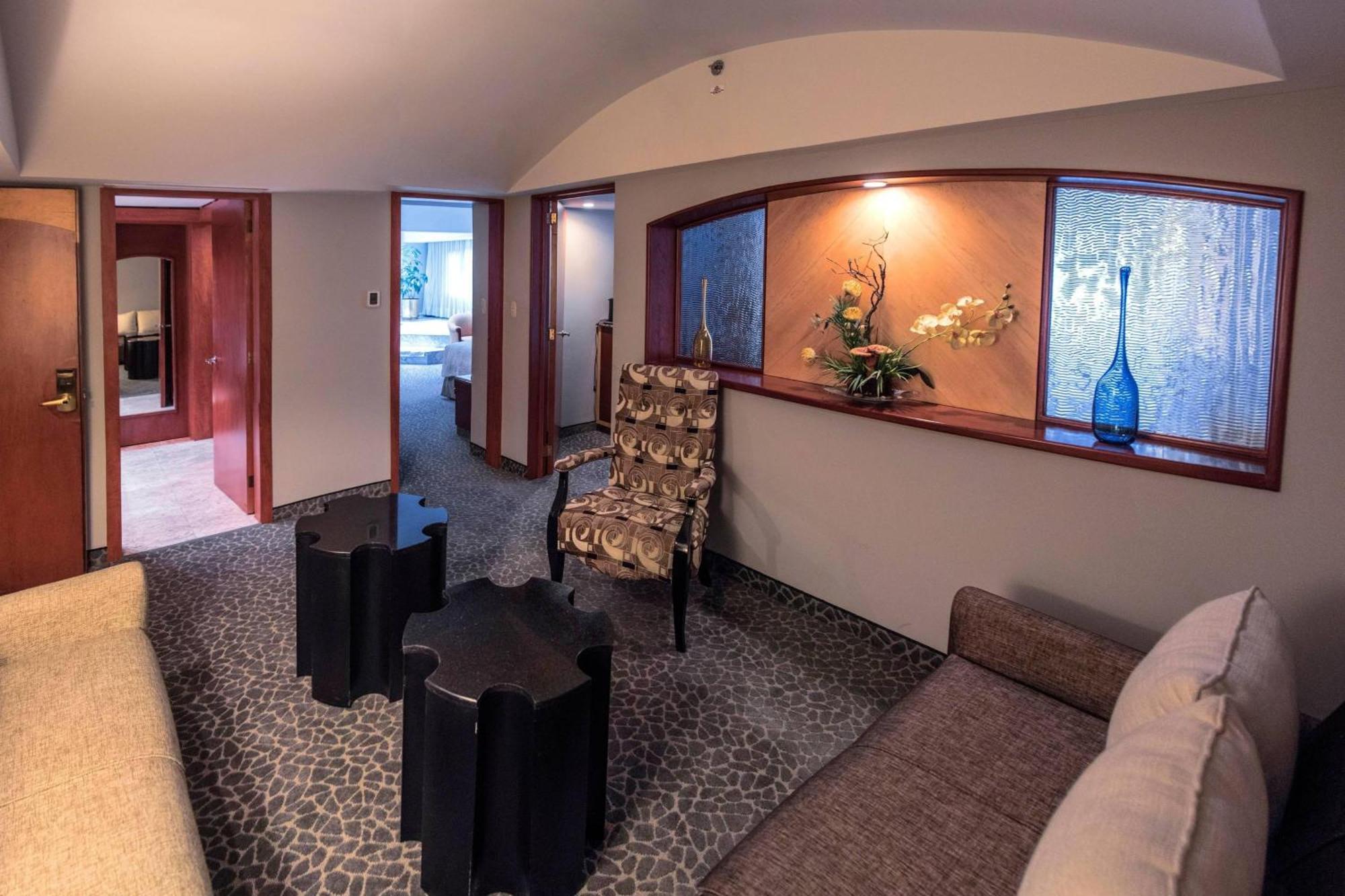 Courtyard By Marriott Mexico City Revolucion Exterior photo