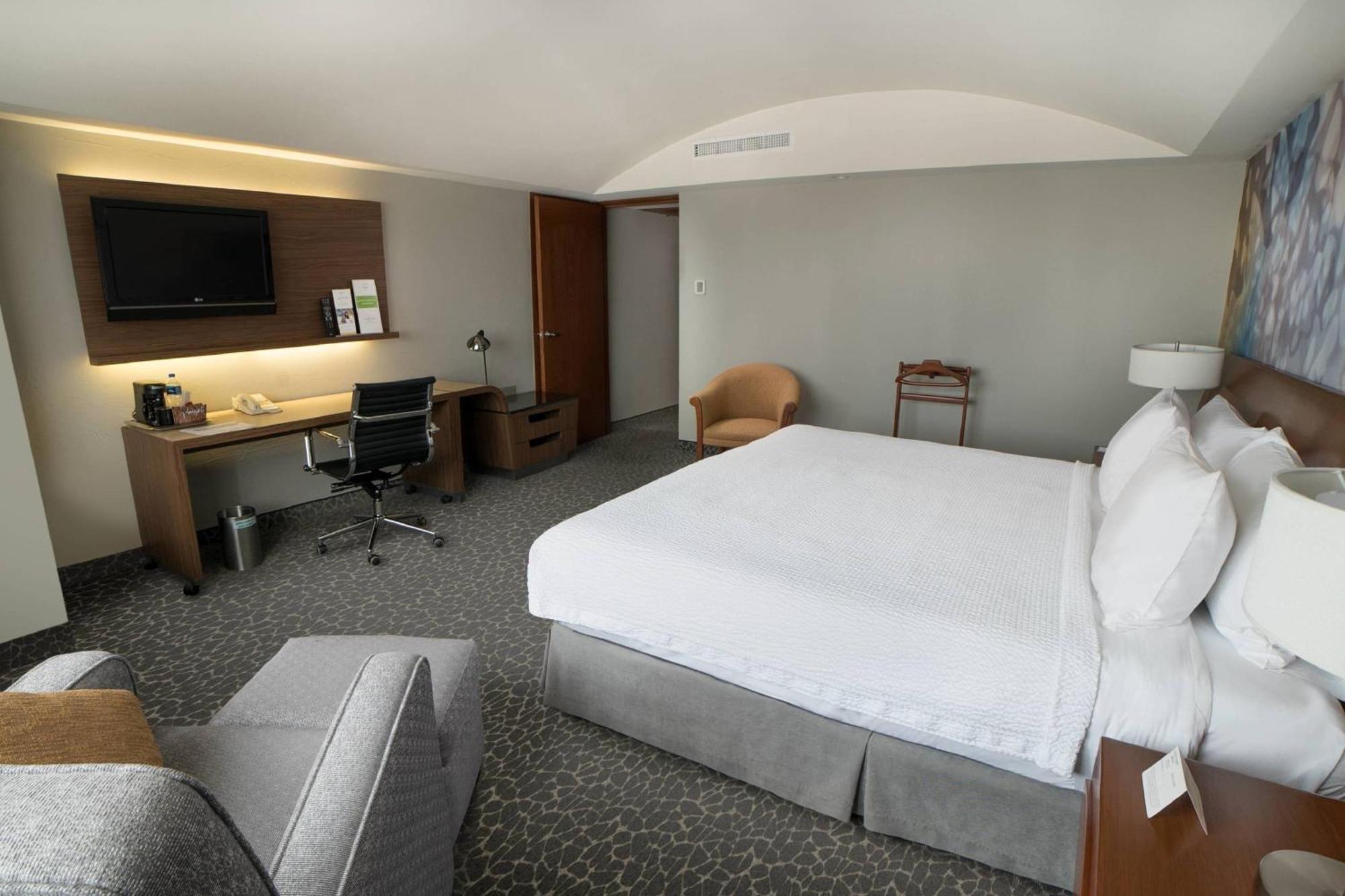 Courtyard By Marriott Mexico City Revolucion Exterior photo