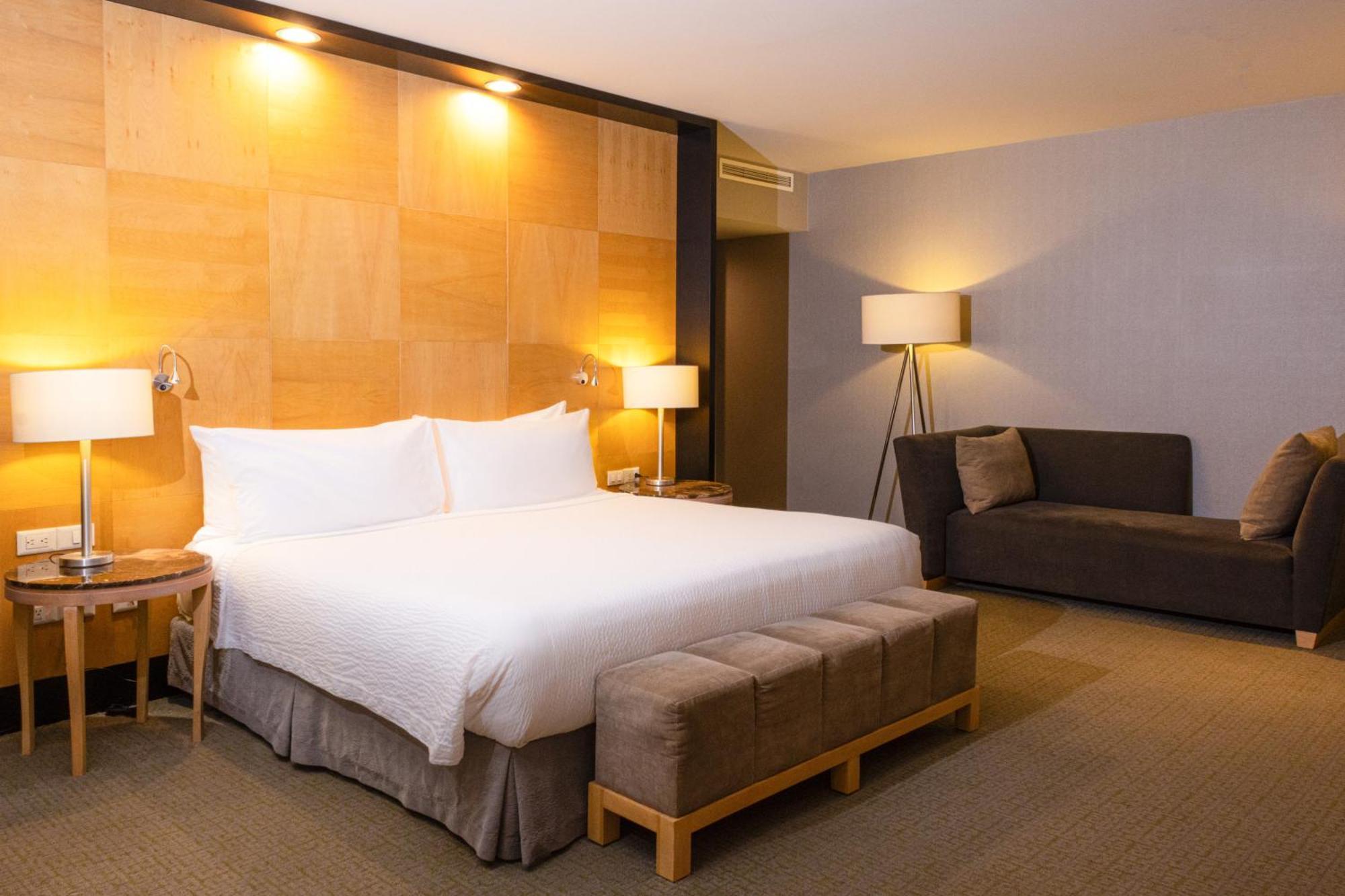 Courtyard By Marriott Mexico City Revolucion Exterior photo