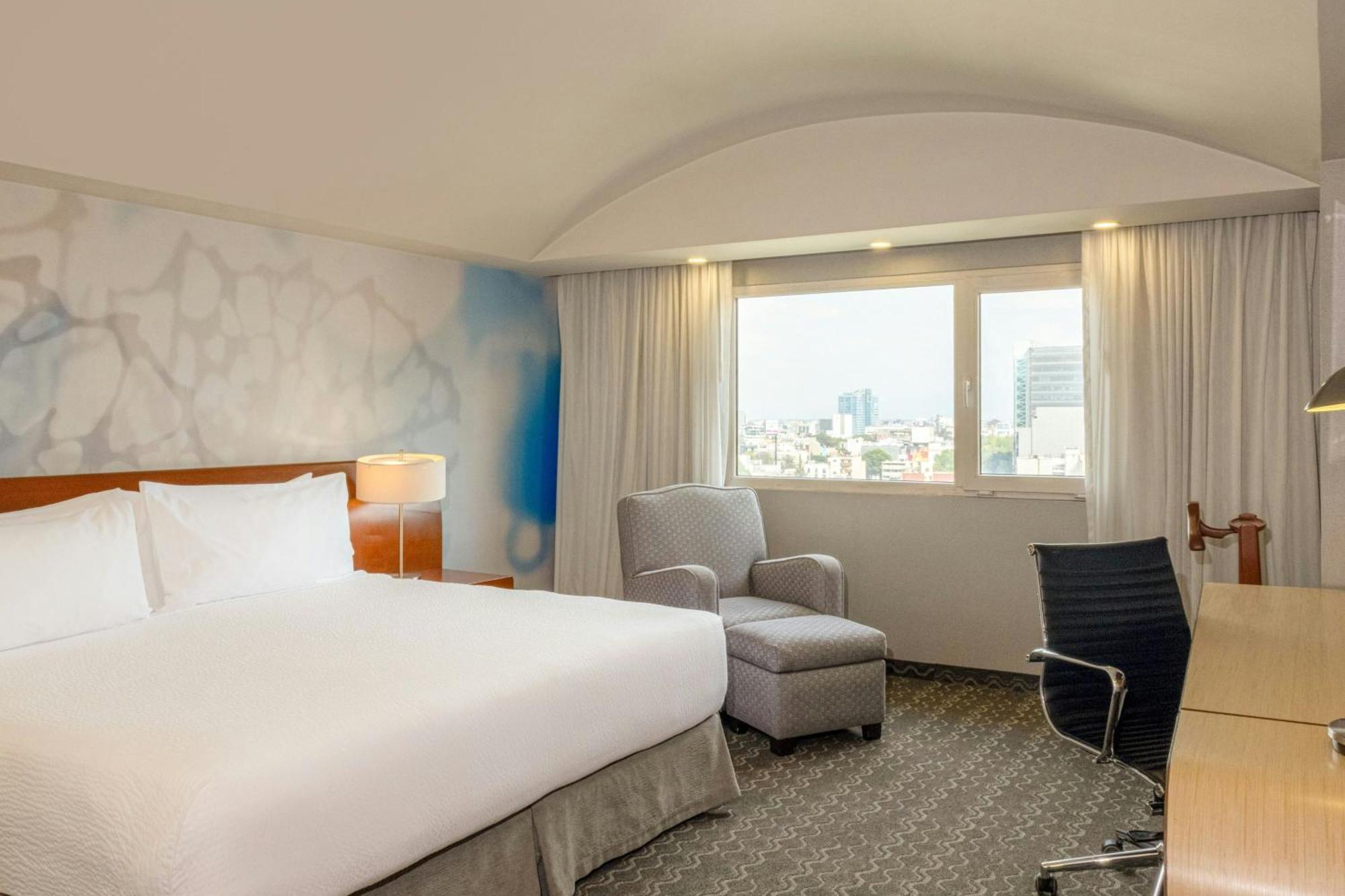 Courtyard By Marriott Mexico City Revolucion Exterior photo