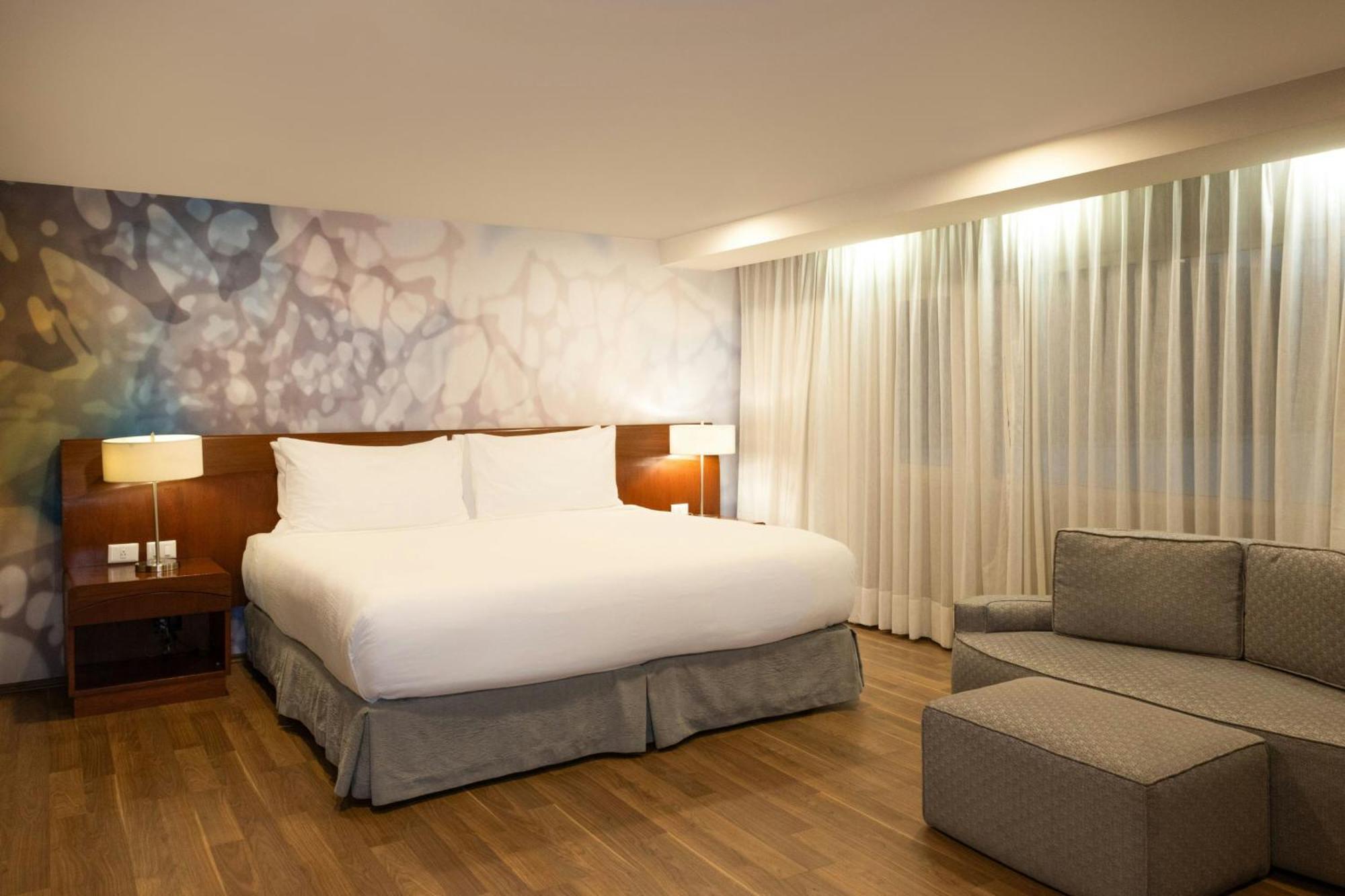 Courtyard By Marriott Mexico City Revolucion Exterior photo
